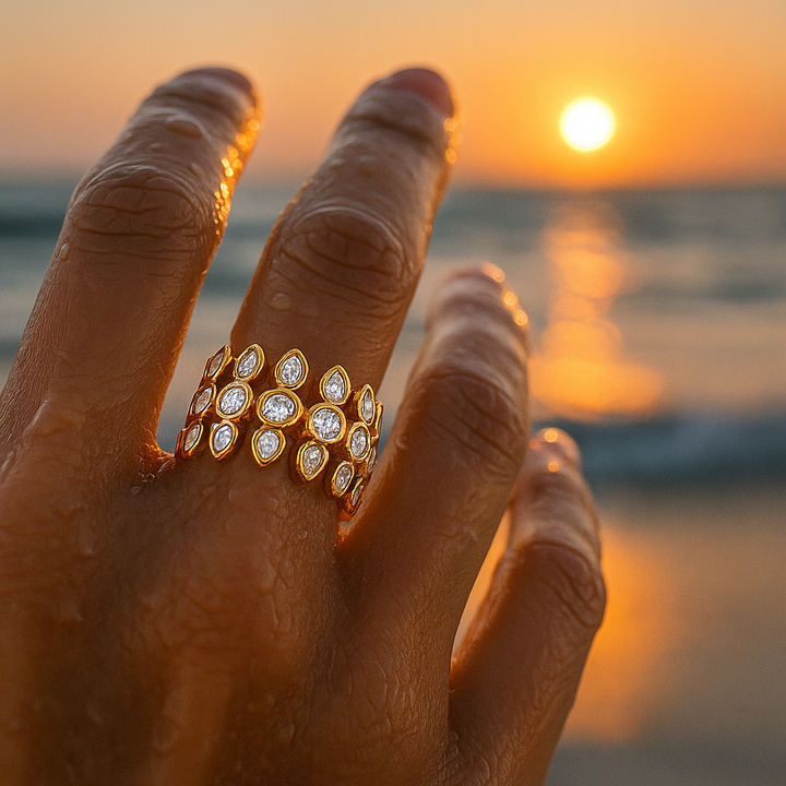 Solina - Guld ring med funklende ædelstene