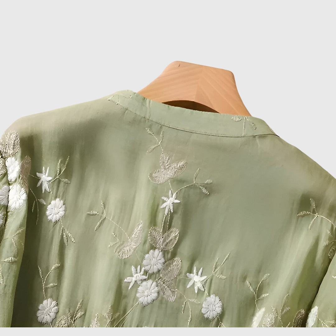 Nellie™ | Elegant Top med Broderede Blomster