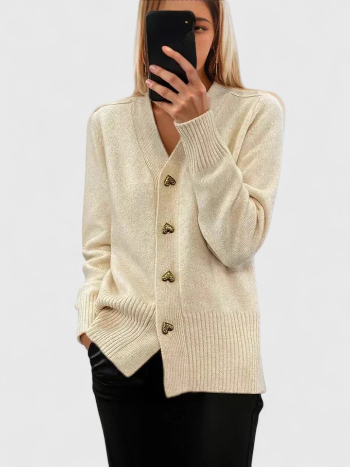 Cyra - Elegant Cardigan