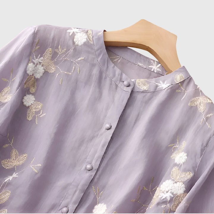 Nellie™ | Elegant Top med Broderede Blomster