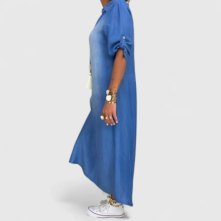 Ylva – Denimkjole med V-hals