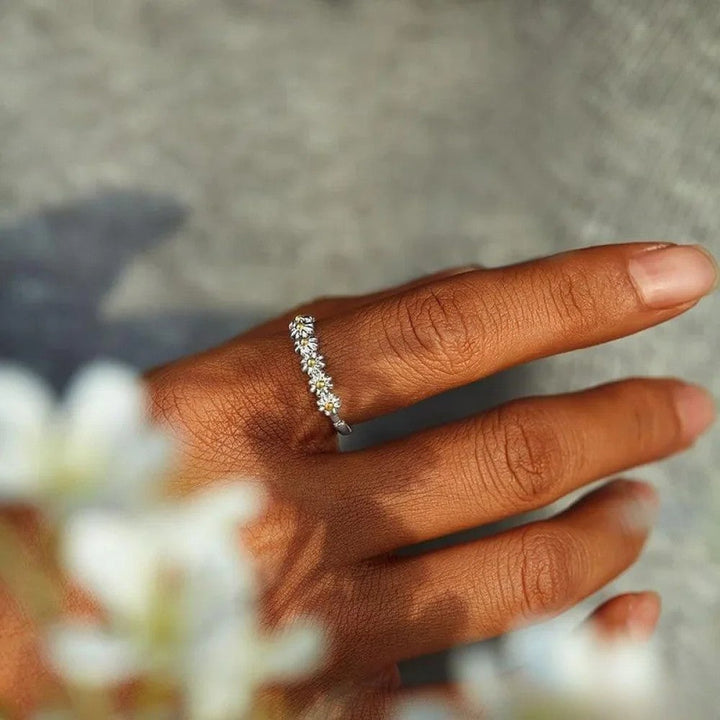 Justerbar Sølvring med Håndmalet Emalje Marguerit