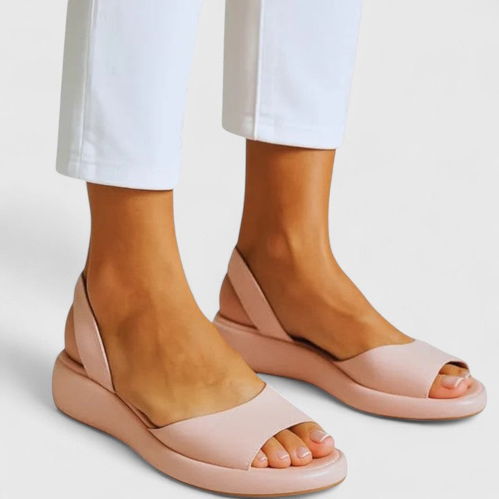 Emrynn | Ortodontiske Sandaler
