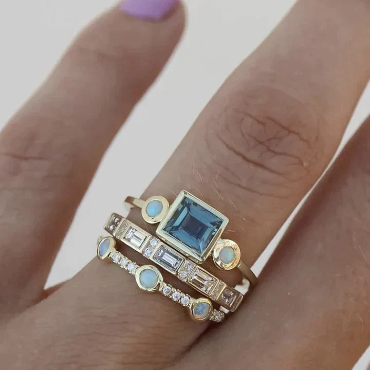 Sabrina - Vintage-ring med blå krystal